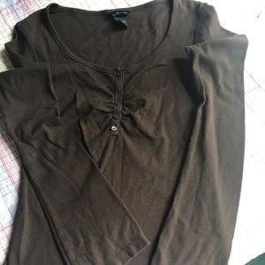 Moda international long sleeve tee